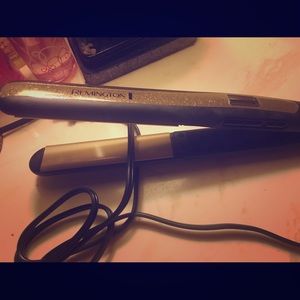 Never used Gold Remington straightener